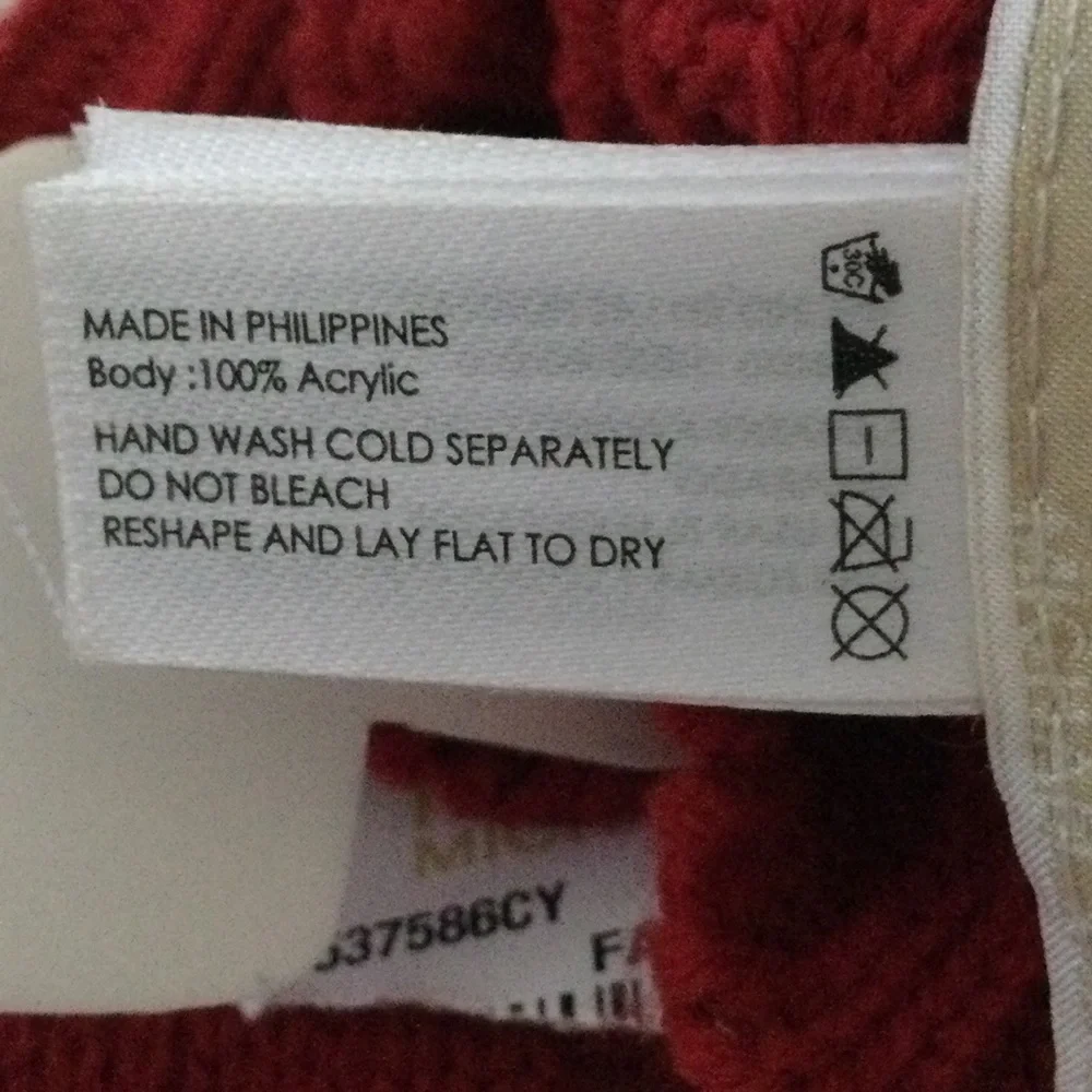 MICHAEL MICHAEL KORS WOMENS KNIT GLOVES WITH GOLD BUTTON DETAIL RED OS NWT